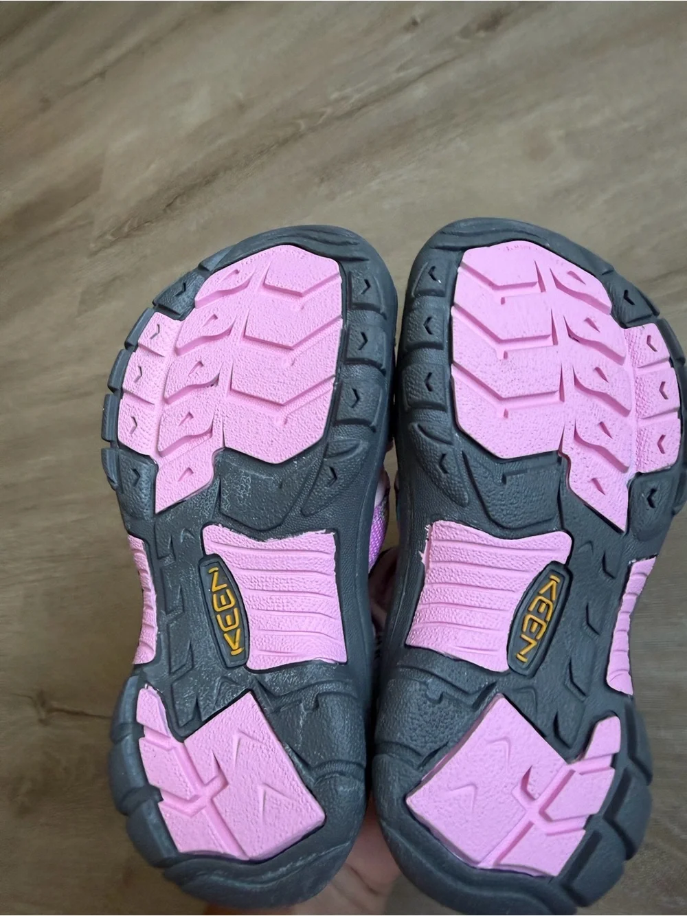 Keen Venice H2 Waterproof sandal Girls SZ 12 Lilac Pink